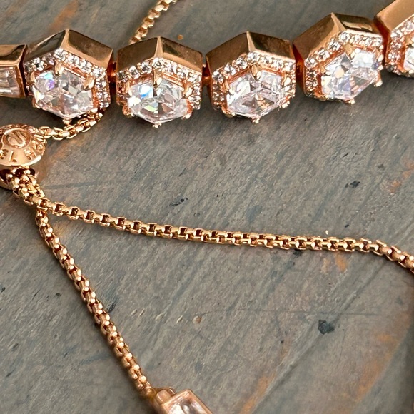 Stunning Henri Bendel bracelet☀️ - Picture 7 of 8